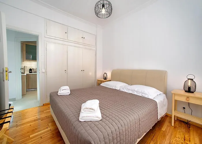 Acropolis Area Family Friendly 2Bdr Apartment