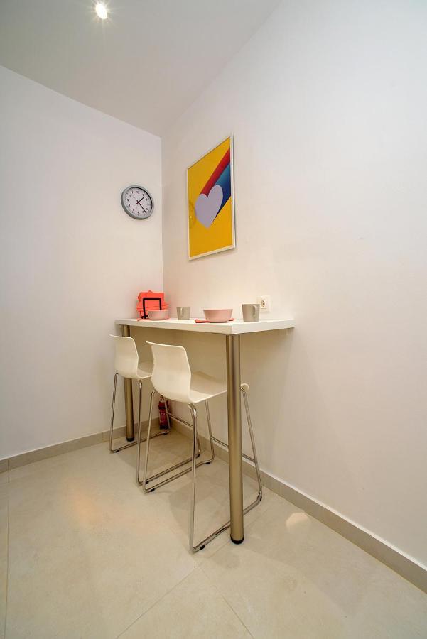 Acropolis Area Family Friendly 2bdr Apartment